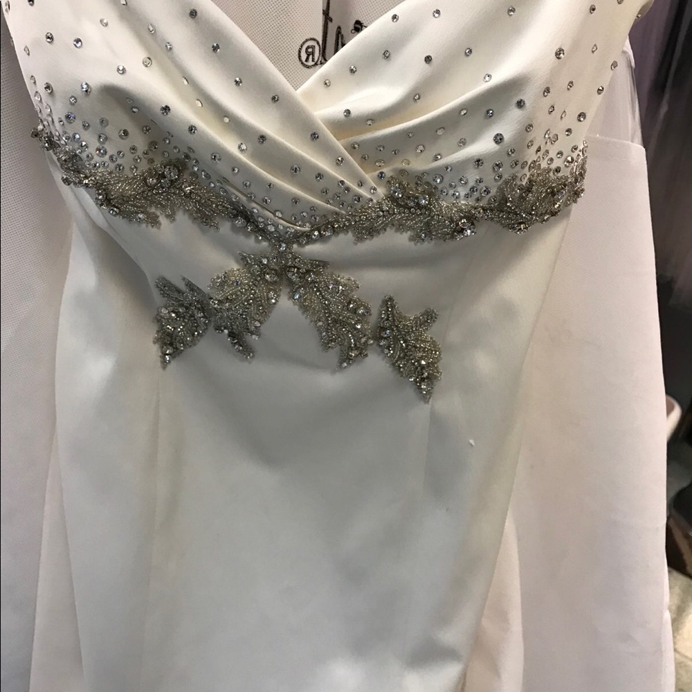 Kleinfeld Wedding dress - Picture 2 of 5